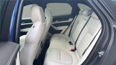 Jaguar F-Pace 2.0 D200 R-Dynamic Black 5dr Auto AWD Diesel Estate